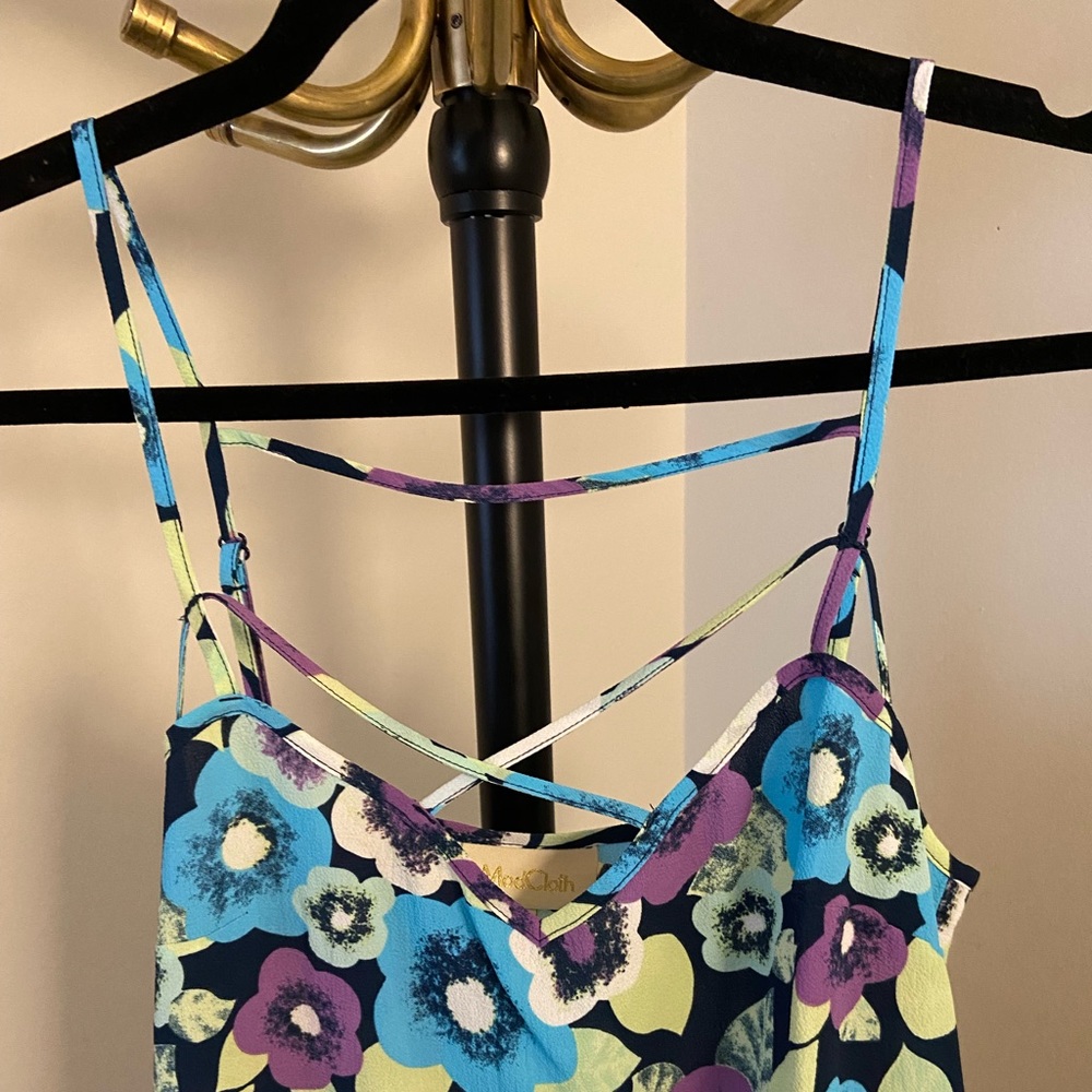 ModCloth Flower Top: Medium - Picture 2 of 6